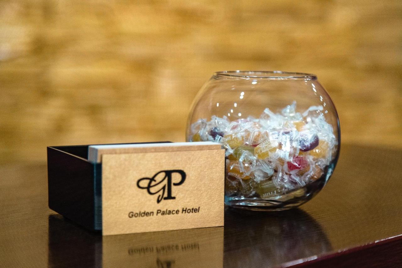 Golden Palace アクタウ エクステリア 写真